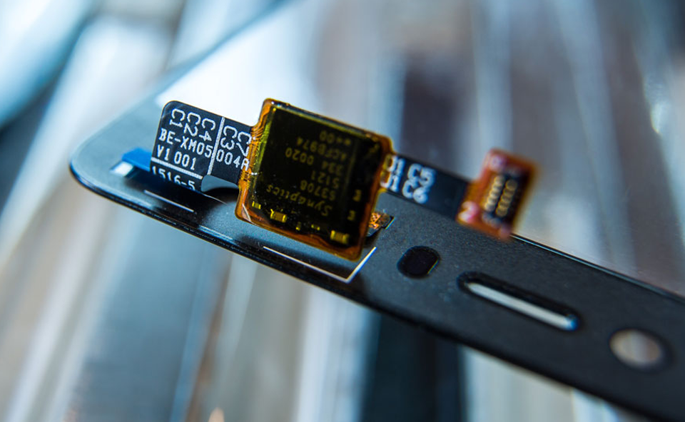 2023年全球DDIC市场中OLED驱动芯片规模将增至16%